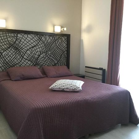 Les Pastels Hotel La Roche-sur-Yon Kültér fotó